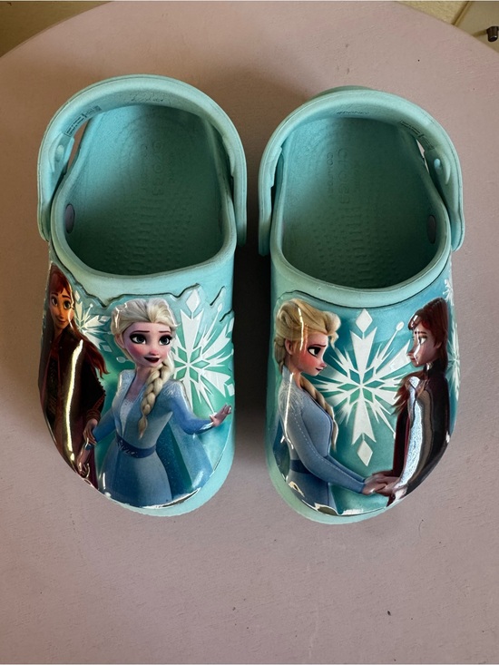 CROCS Other - CROCS Light Blue Frozen Character Clog Shoes size 10